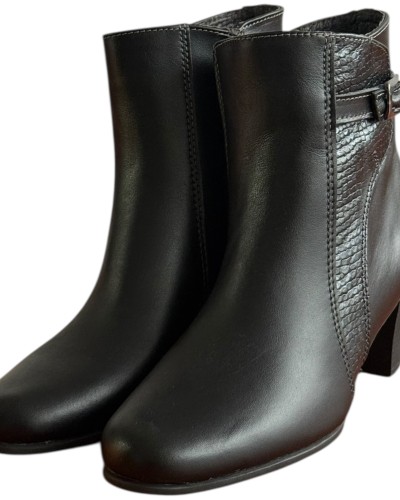 Δερμάτινο Γυναικείo Μποτάκι - F695