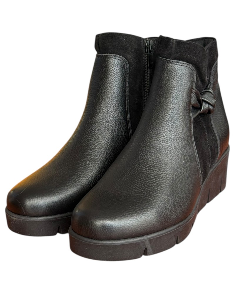 Δερμάτινο Γυναικείo Μποτάκι - F881