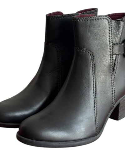 Δερμάτινο Γυναικείo Μποτάκι - M423