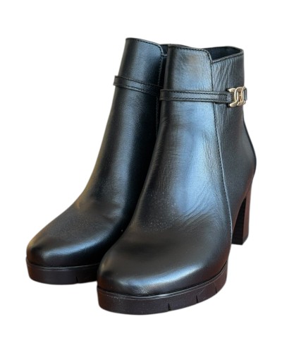 Δερμάτινο Γυναικείo Μποτάκι - N721