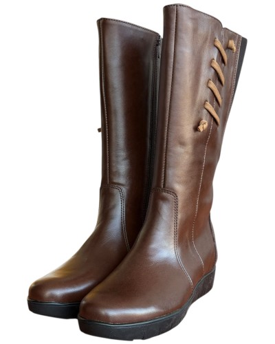 Δερμάτινη Γυναικεία Mπότα - W24