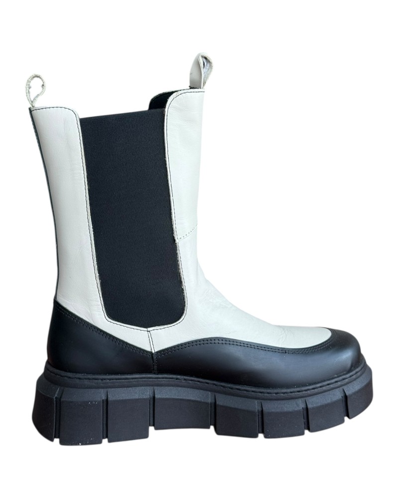 Δερμάτινο Γυναικείo Μποτάκι - W76